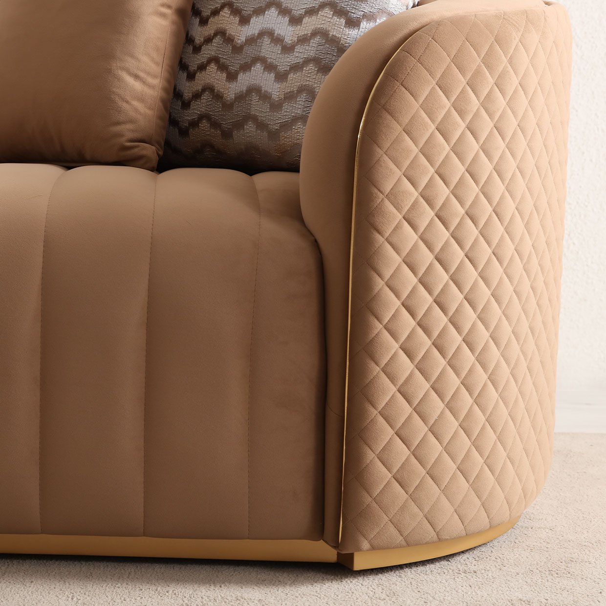 Loveseat Caramel Gold - Image 9