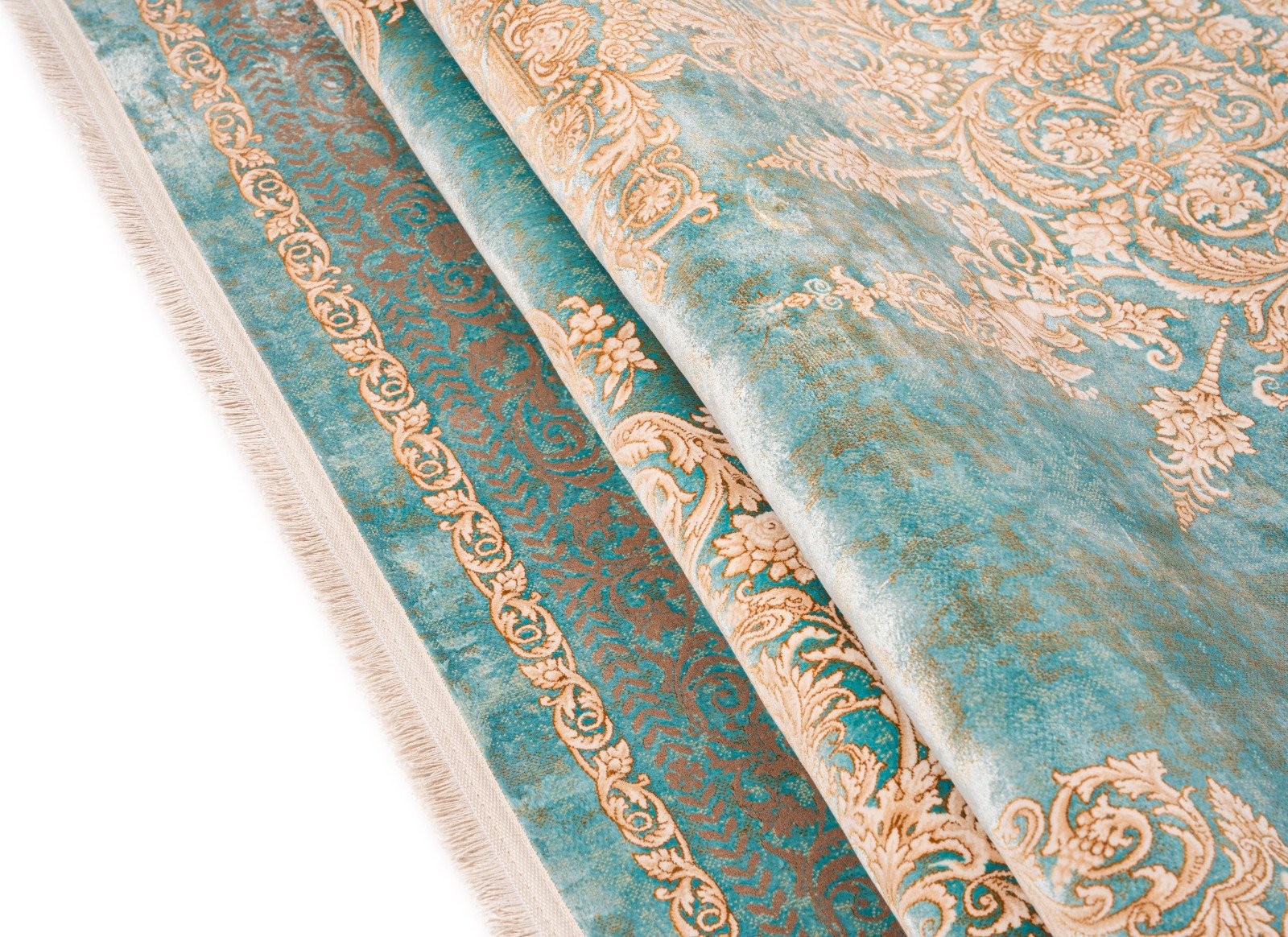 Persian silk carpet - Image 2