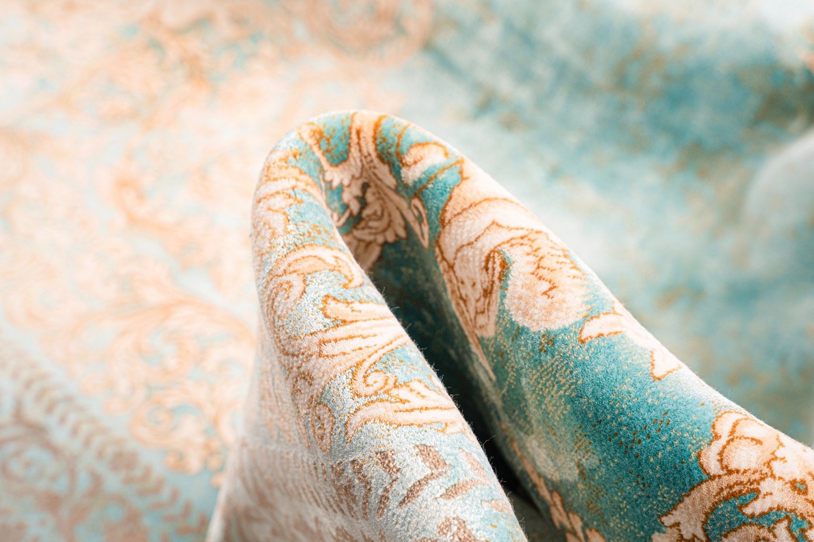 Persian silk carpet - Image 8