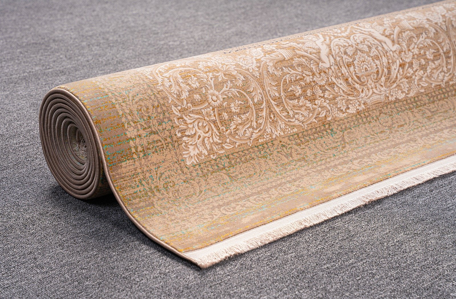 Persian silk carpet - Image 7